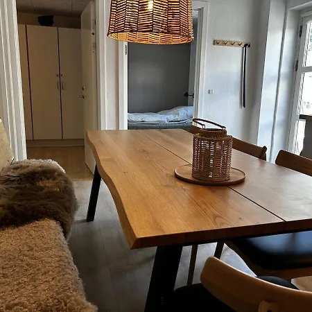 Nyrenoveret Med Skov, Park Naer Stranden Apartman Løkken