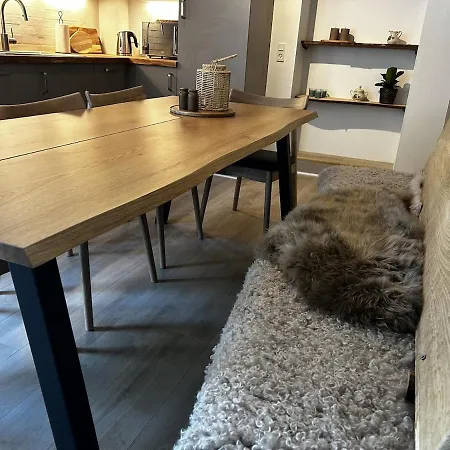 Apartman Nyrenoveret Med Skov, Park Naer Stranden